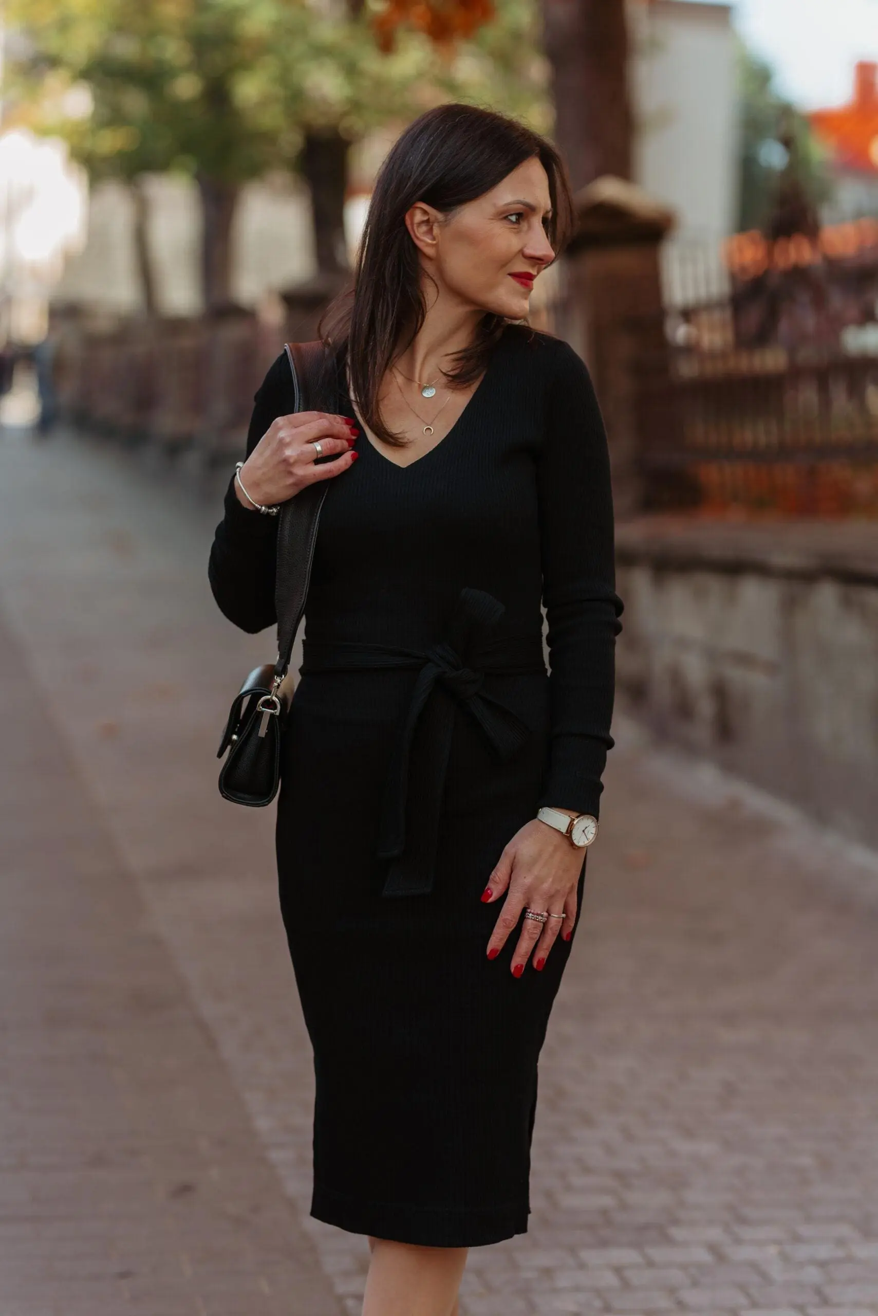 Sukienka longsleeve V-neck z paskiem | MAY