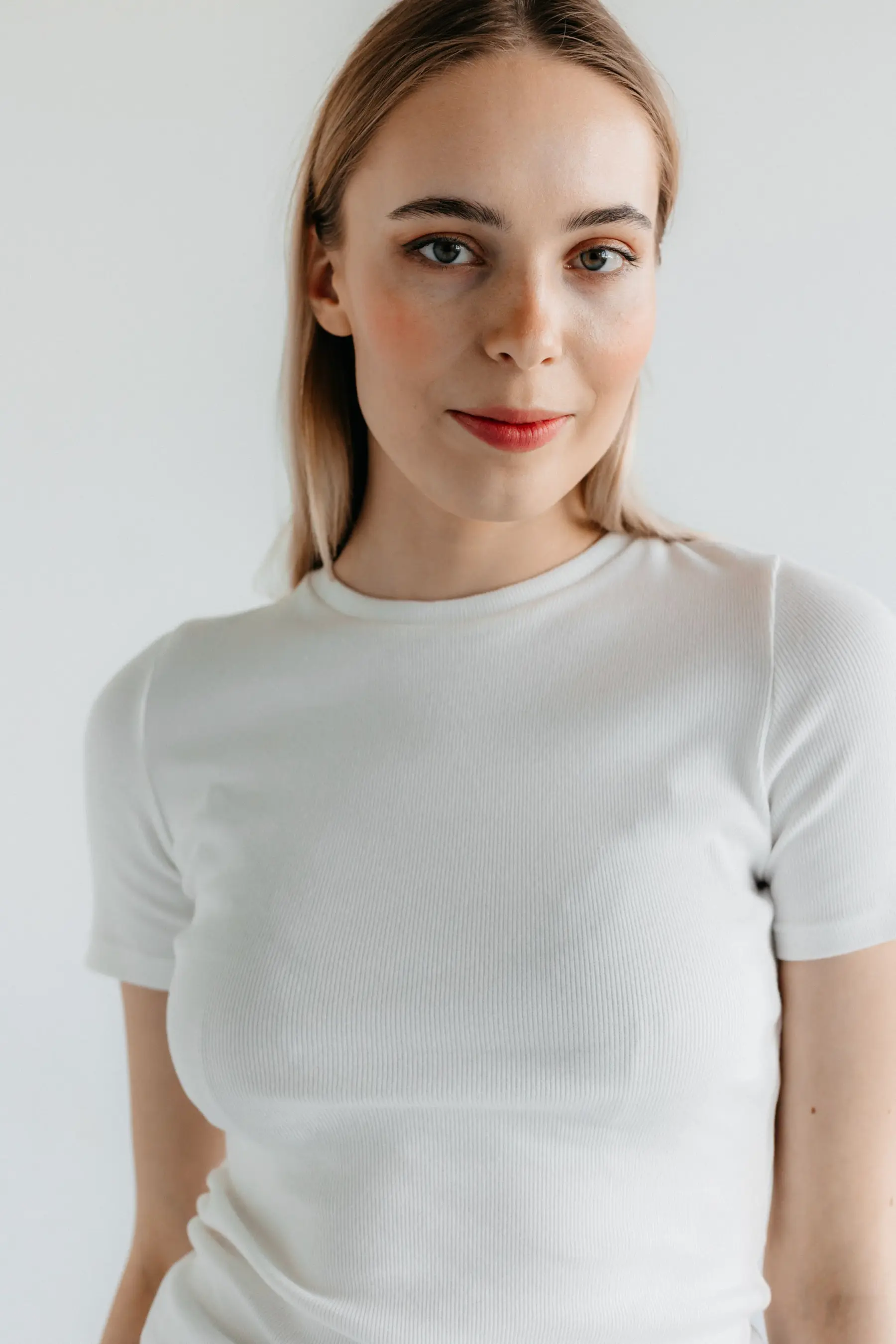 T-shirt z wysokim dekoltem z dzianiny o drobnym splocie | ESTER