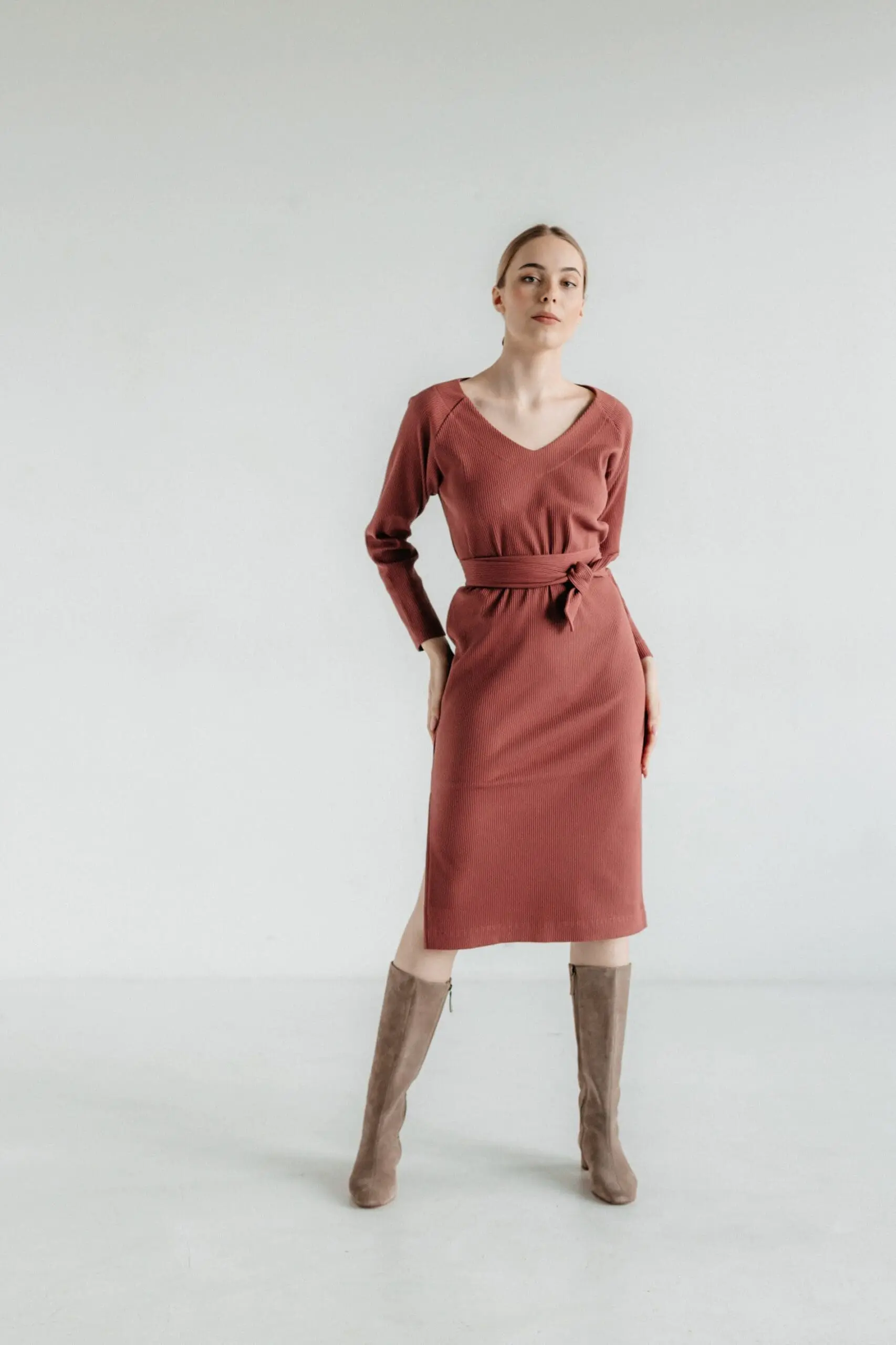 Sukienka longsleeve o luźnym kroju | ANNE