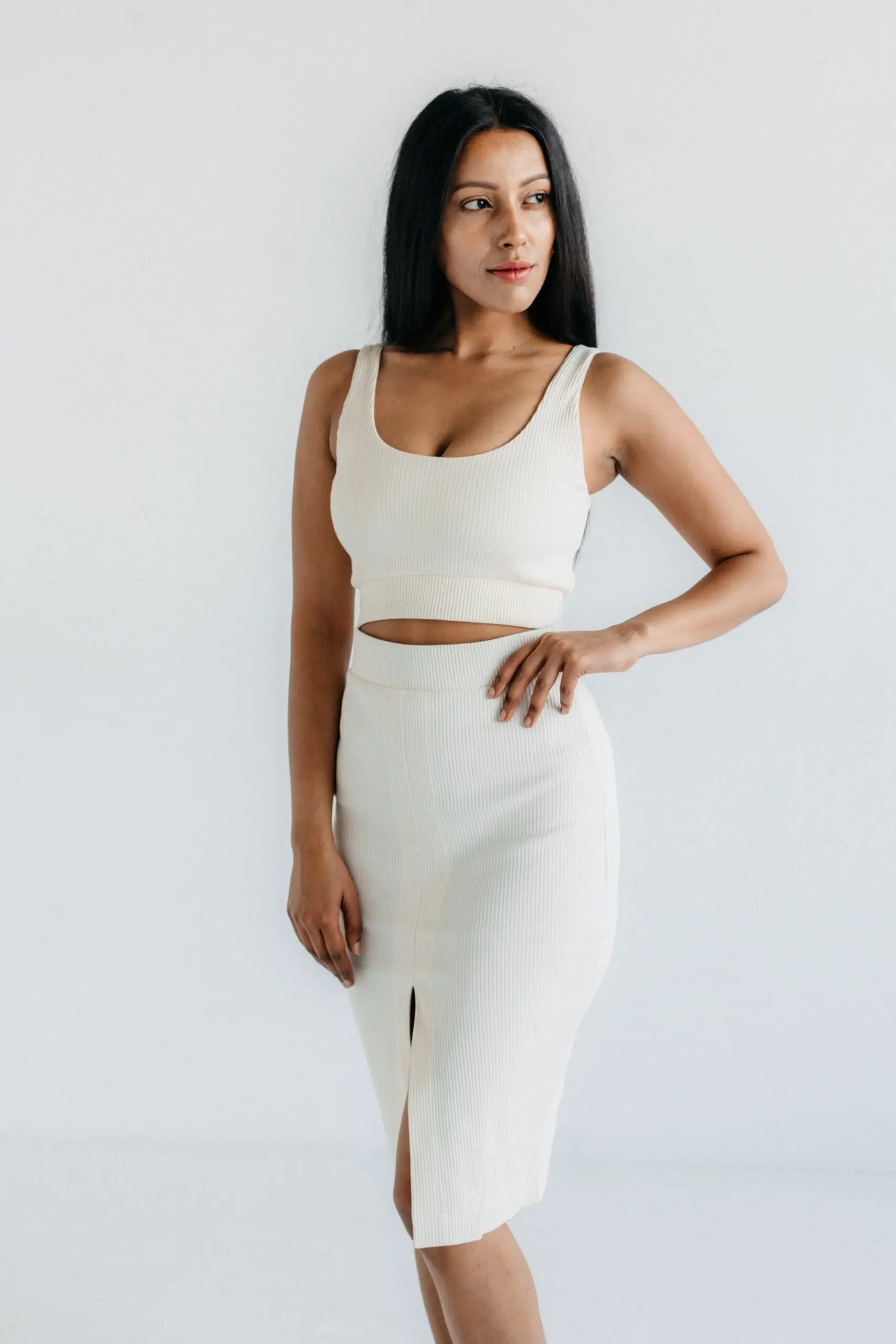 Krótki top z okrągłym dekoltem | SELMA