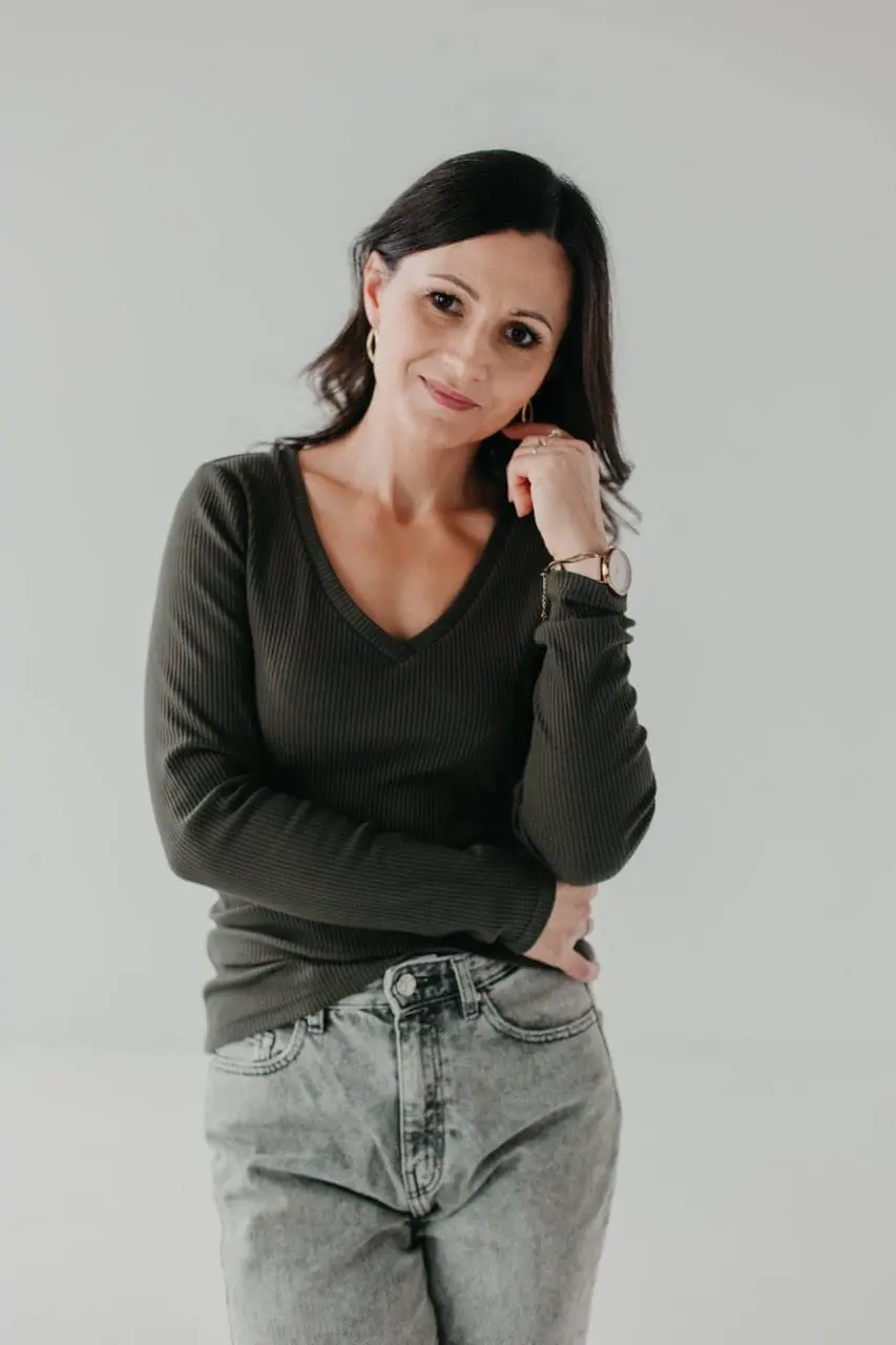 Bluzka longsleeve z dekoltem V | ELINE