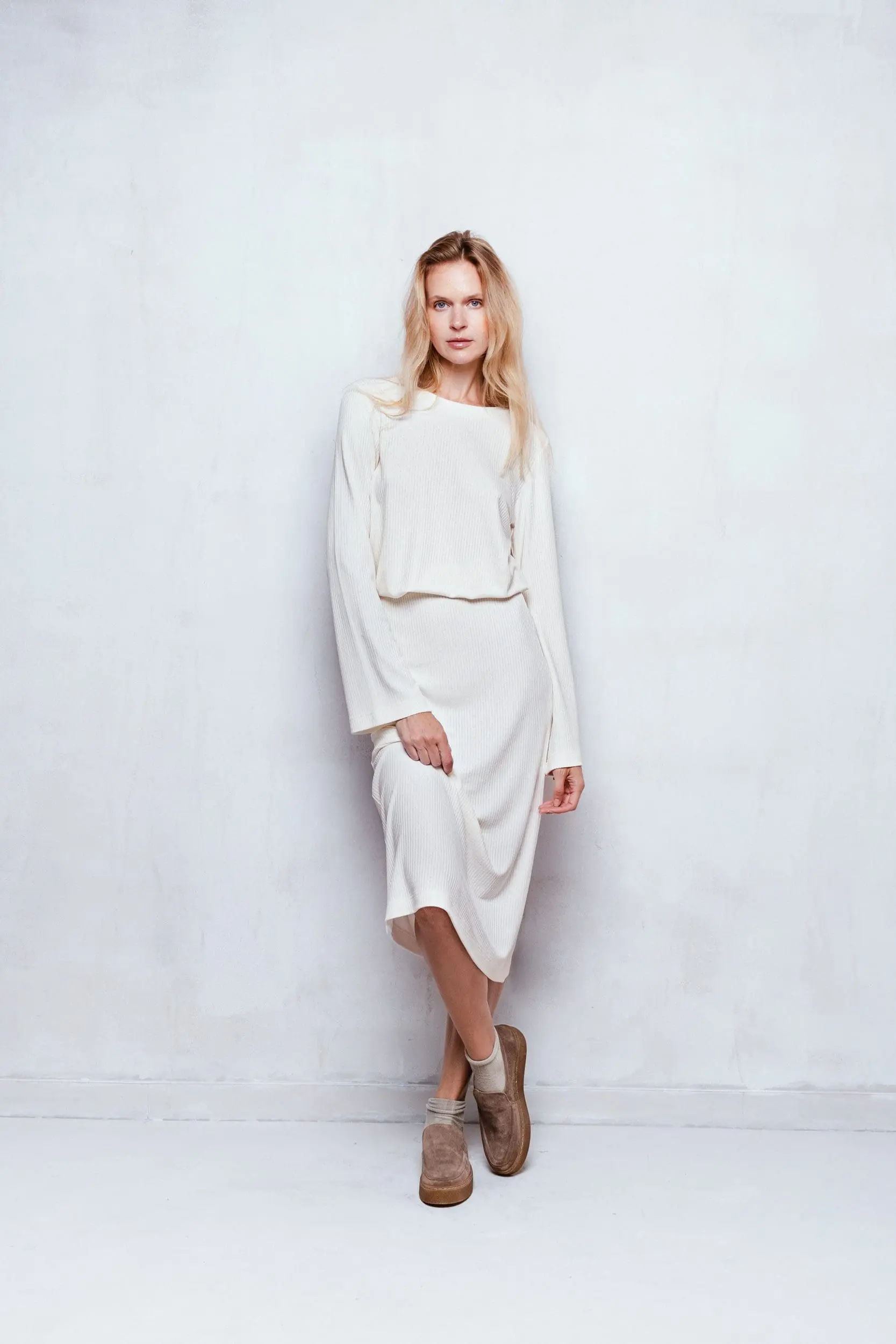 Spódnica rozkloszowana z wiskozy sweterkowej | VIVIANNE