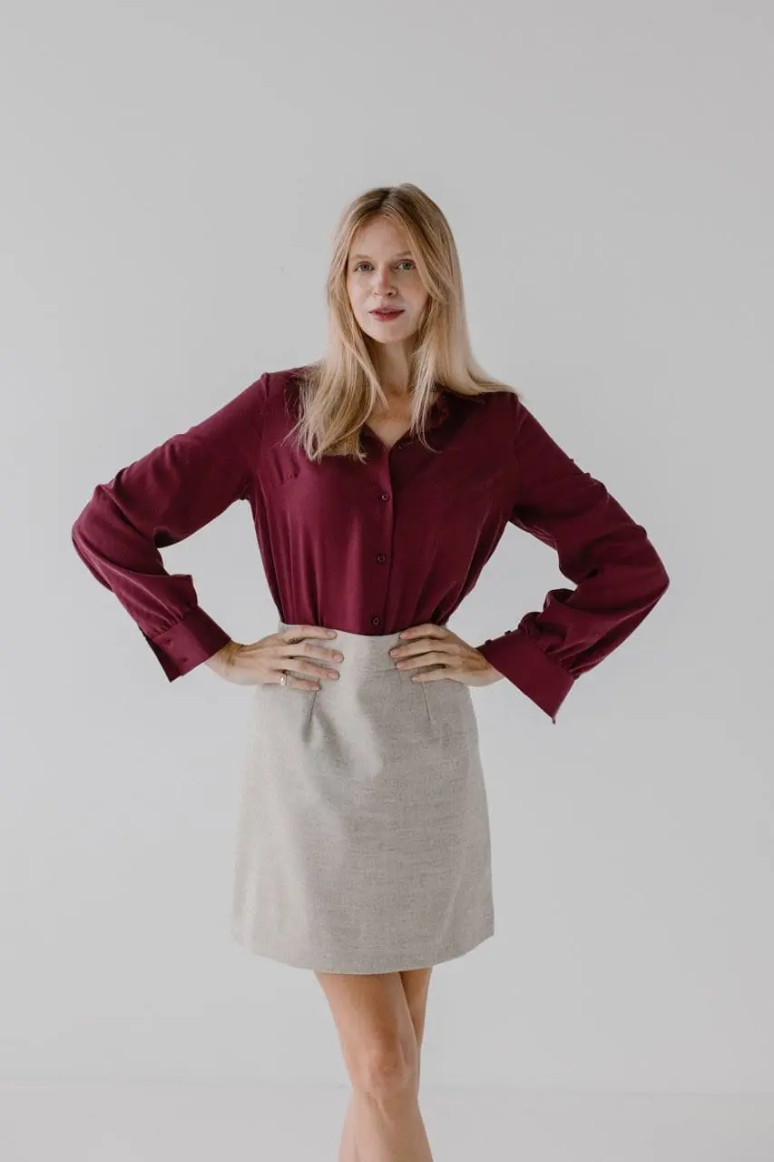 koszula z tencelu i spodnica z wełny