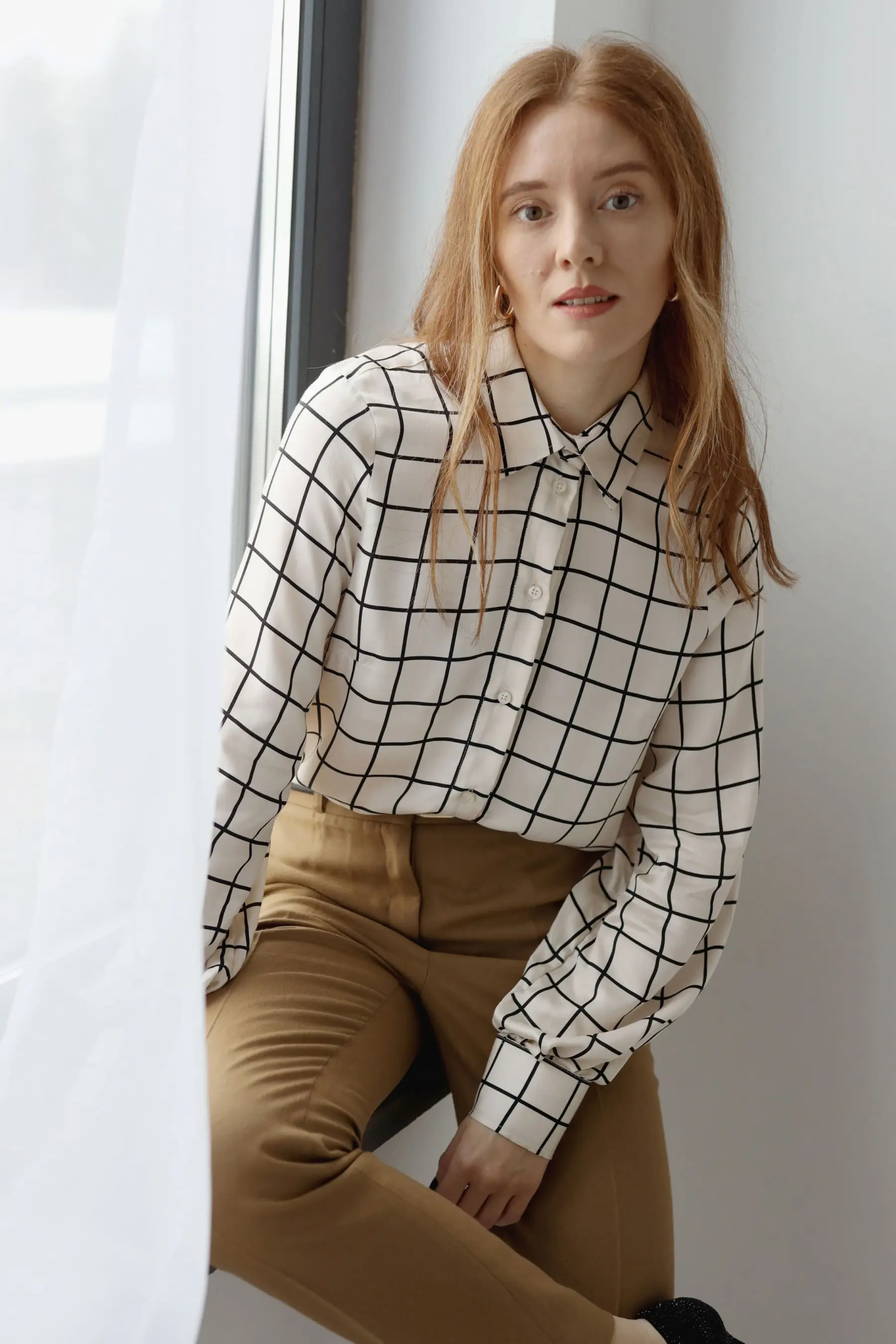 Koszula damska z wiskozy z satynowym wykończeniem | SISI