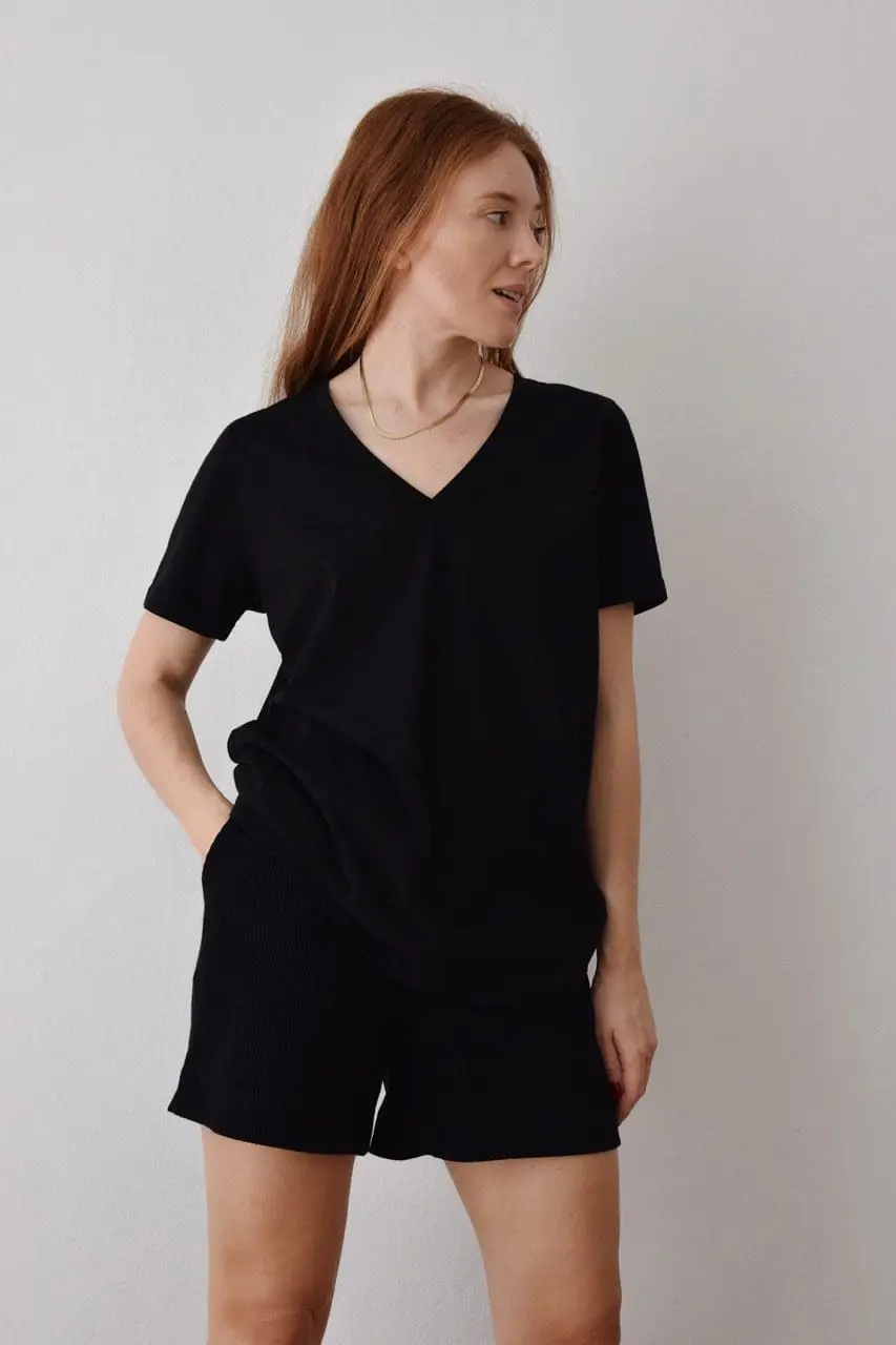 T-shirt v-neck o luźnej formie Supima Cotton | KIRSTEN