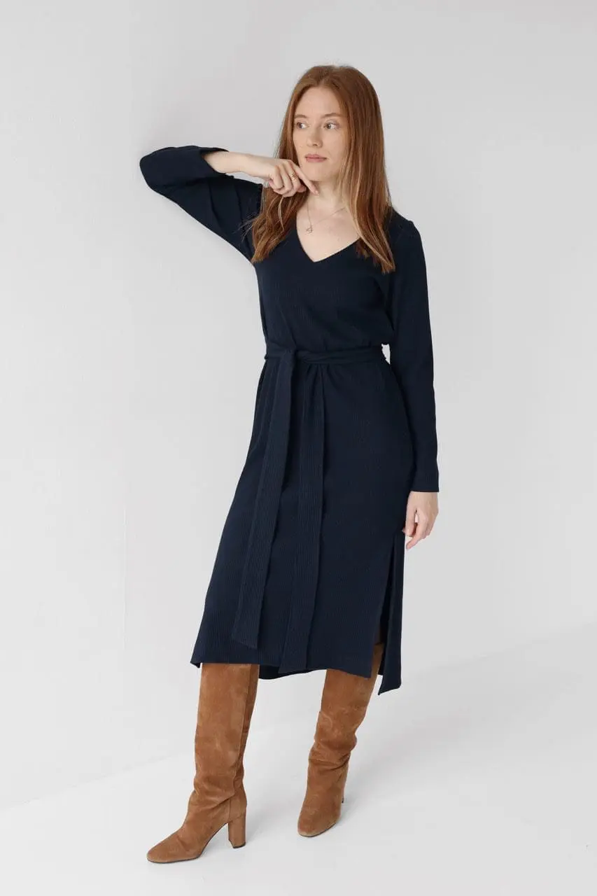 Sukienka dzianinowa z paskiem  | ESTHERA