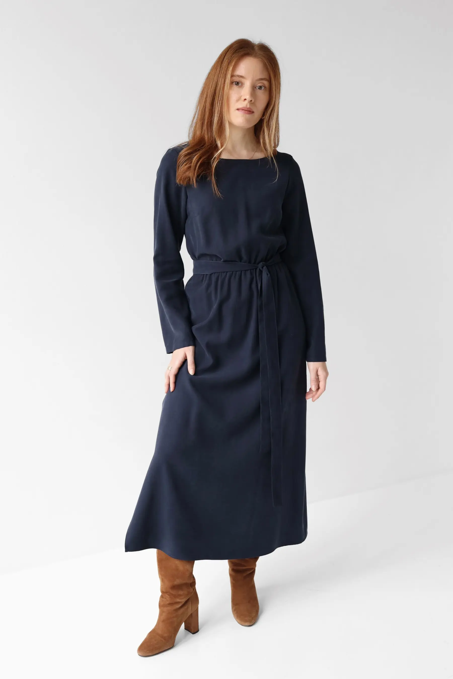 Sukienka wiskozowa o rozkloszowanej formie | NADINE