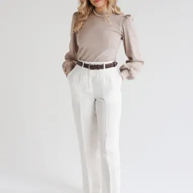 Okrycia wierzchnie na wiosnę – jak wybrać model, który naprawdę się nosi