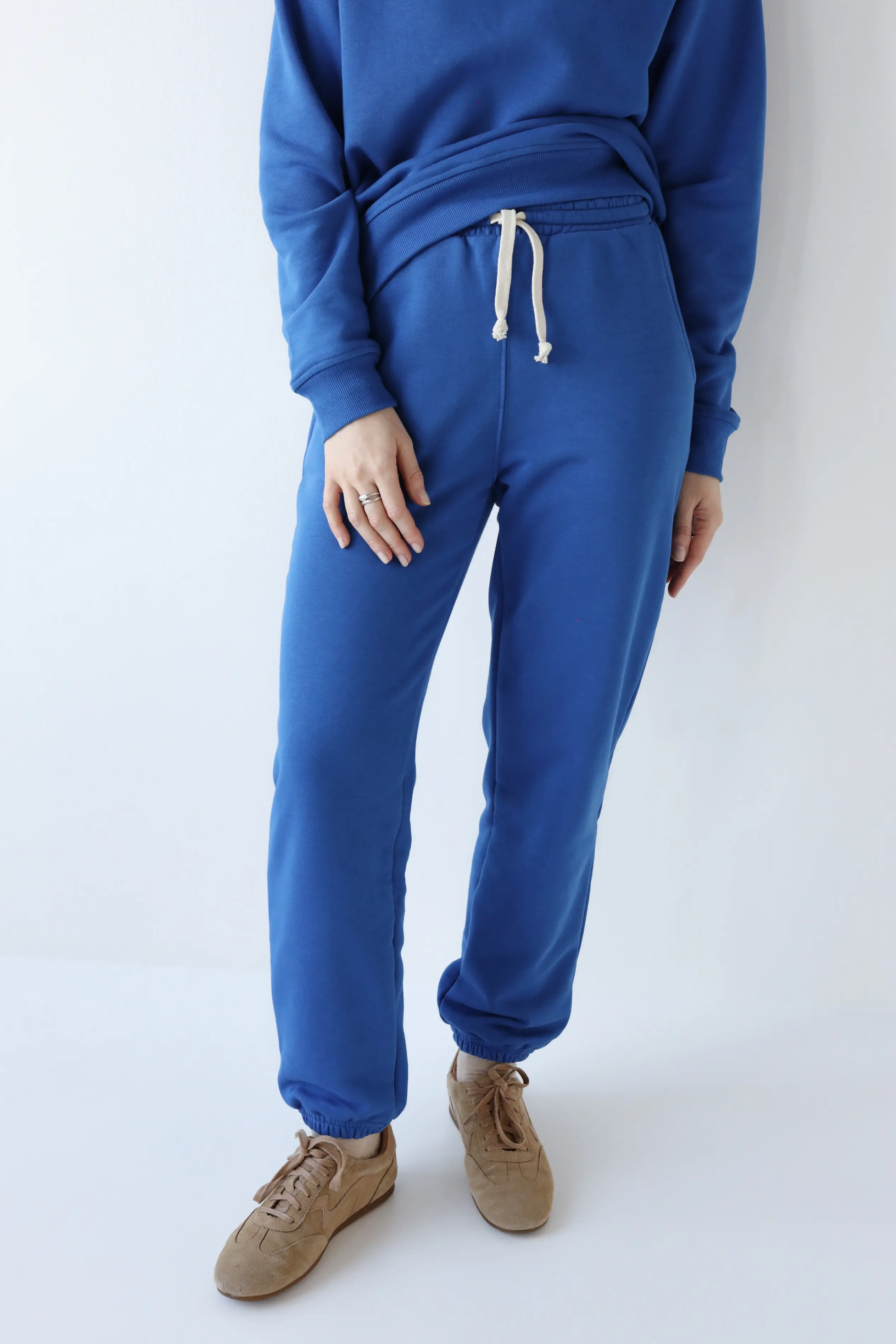 Kobaltowe spodnie dresowe | VANDA