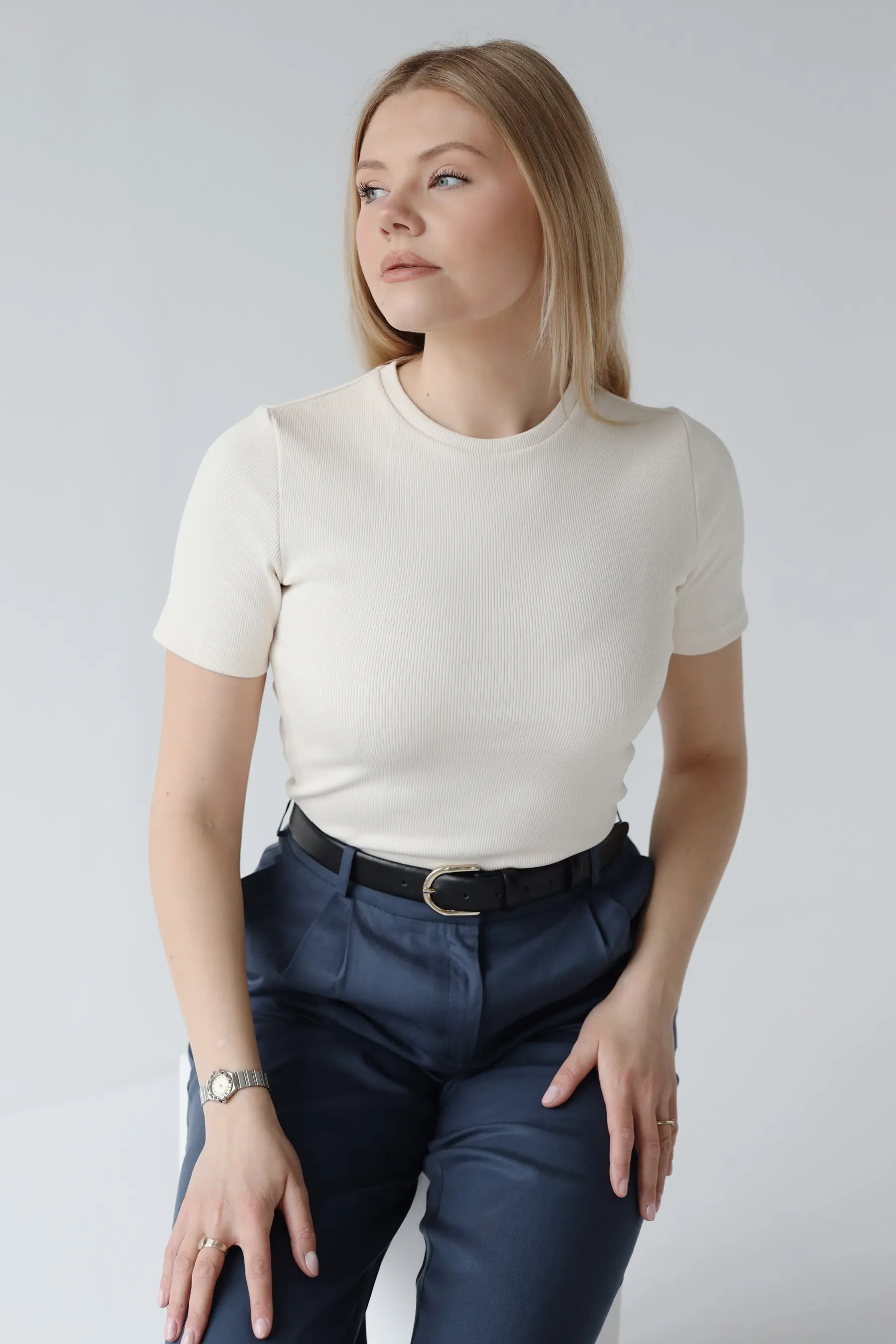 T-shirt z wysokim dekoltem z dzianiny o drobnym splocie | ESTER