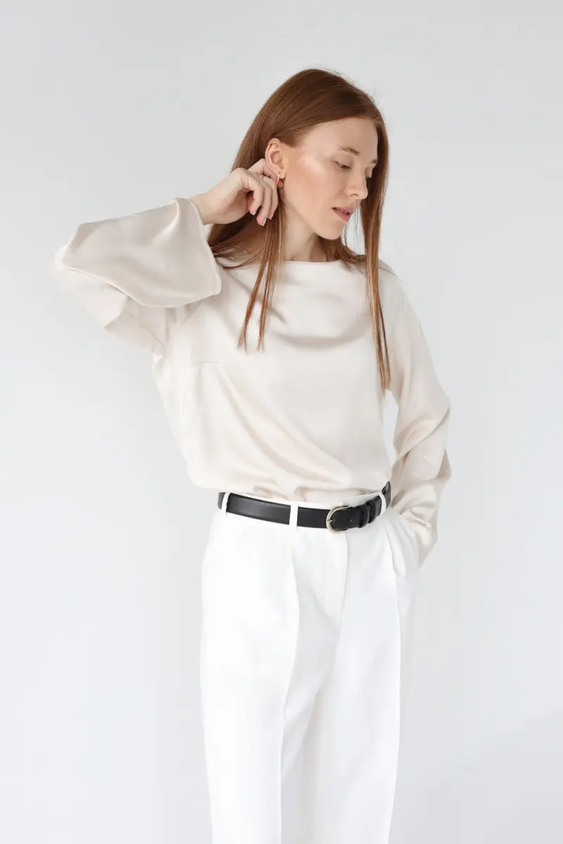 Bluzka satynowa z szerokimi rękawami | IVANNA