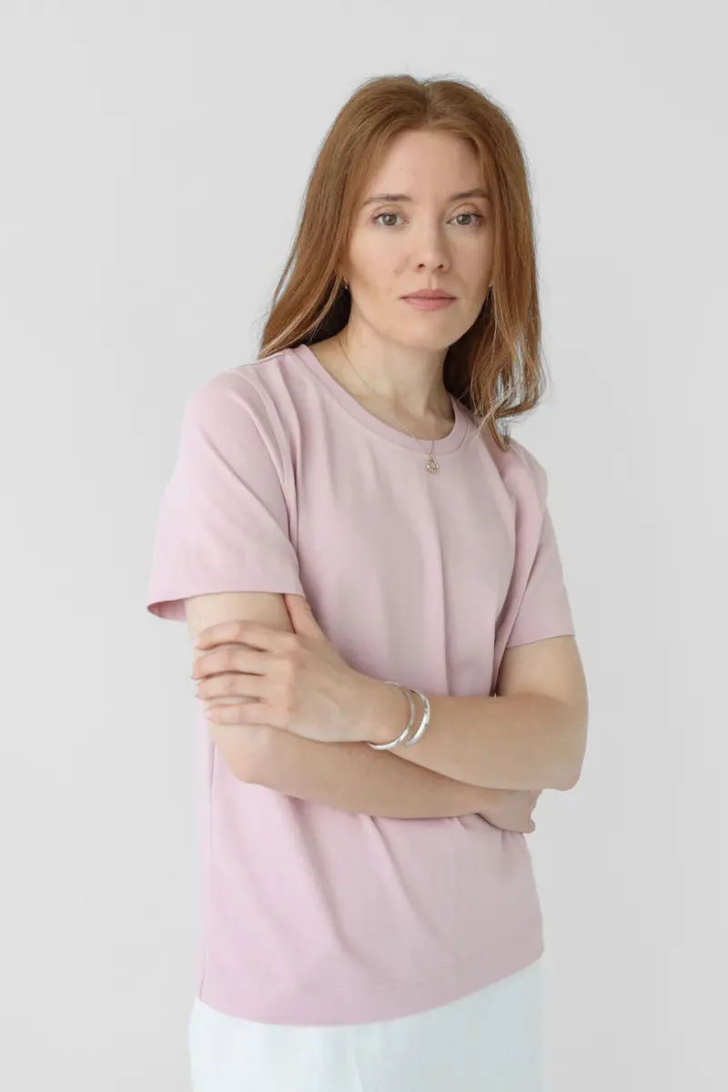 T-shirt z heavy jersey z wysokim dekoltem  | LOU