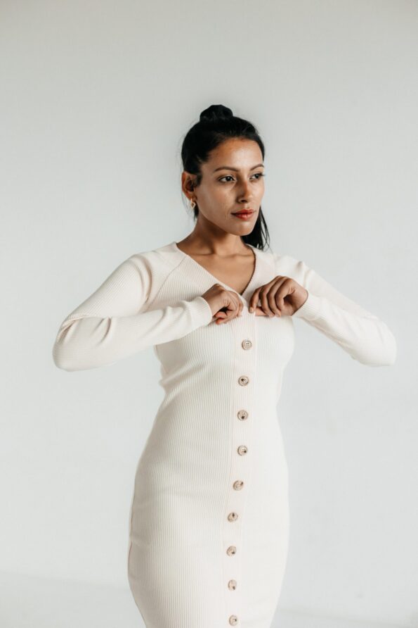 Sukienka v-neck z guzikami | ISELIN