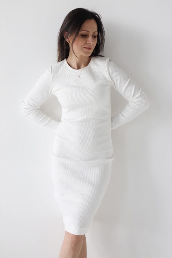 Sukienka longsleeve z wysokim dekoltem | ANNELIE