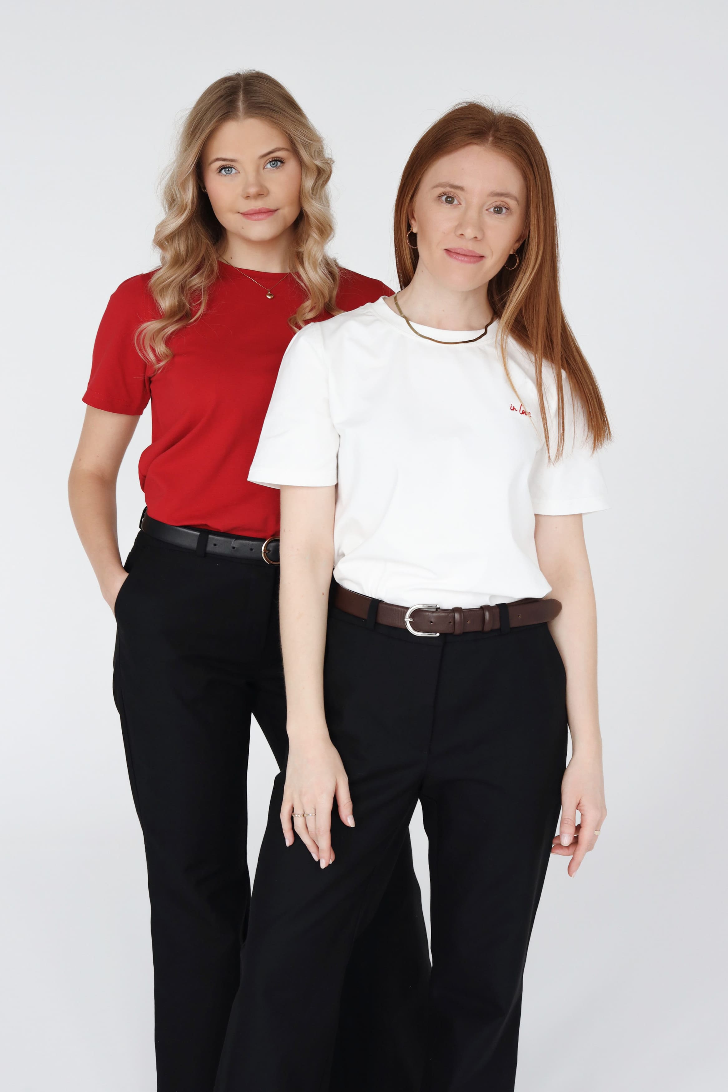 T-shirt z haftem | VALENTINA